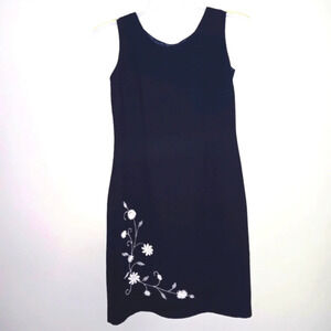 STUDIO I women's black dress size 8 with beaded white floral